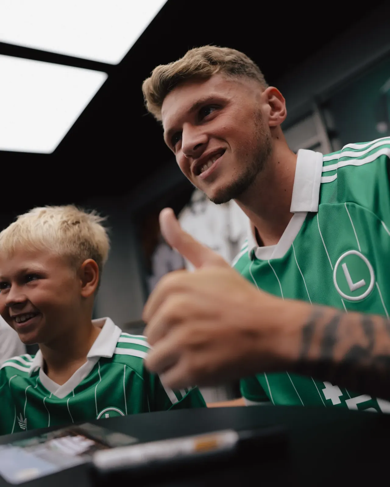 Spotkanie kibiców z piłkarzami Legii w FanStore